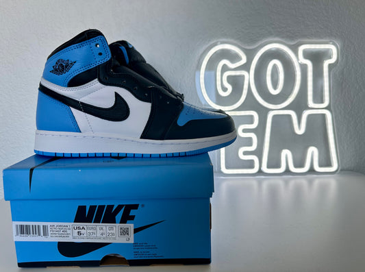 Air Jordan Retro 1 High OG UNC Toe GS