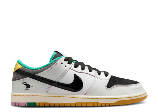 Nike SB Dunk Low x CSEF